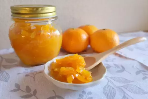 「「捨てるなんて、もったいない！」“果物のプロ”が教える、ミカンの「白い筋」は食べた方がいい理由」の画像