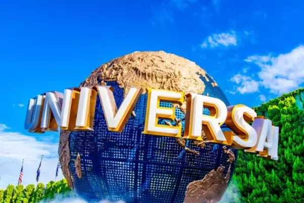 「大好きな彼とのユニバだったのに…入園前のドケチ行動に幻滅「初デートでこれはありえない」／恋愛人気記事BEST」の画像