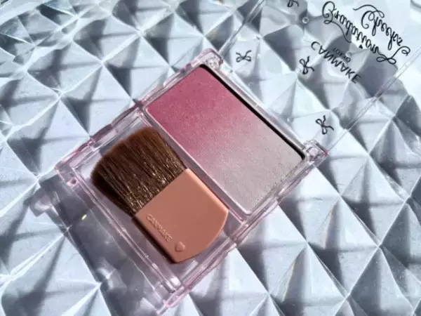 「「メイクすると、なぜかすっぴんより老ける」と悩む40代美容ライター、990円の解決策を見つけた！」の画像