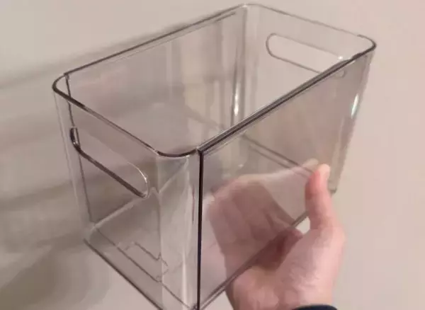 「冷凍庫の中身ぐっちゃぐちゃ問題、ニトリの「冷凍庫トレー」で一発解決！ 開けるたびに気持ちいい」の画像