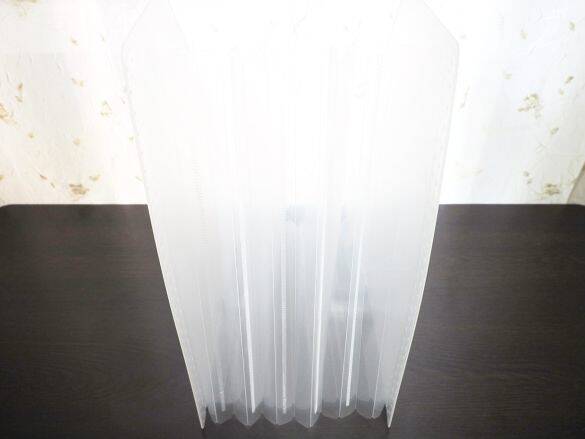 テーブル上に散乱する書類、郵便物、ふりかけ…→無印のファイルで一気に解決した！