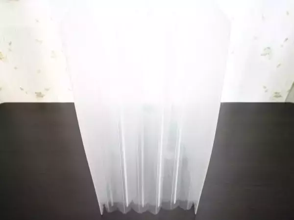 「テーブル上に散乱する書類、郵便物、ふりかけ…→無印のファイルで一気に解決した！」の画像