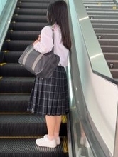 毎日のように痴漢されていた高校生→“バッグにつけるアイテム”で4ヶ月被害ゼロに。バッジ開発者の願いとは