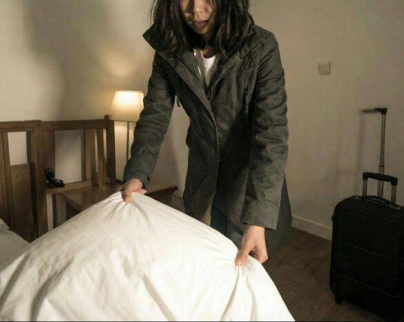 「え、なにこれ!?」沖縄移住した31歳女性の悲劇。楽しい帰省から一転、2週間ぶりの自宅で見た“恐ろしい光景”とは…