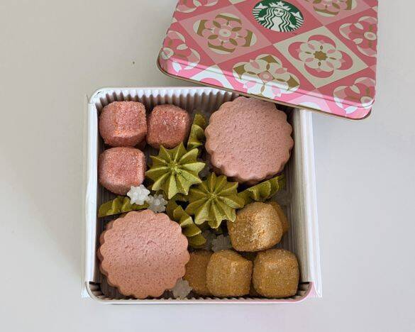 スタバの「2800円クッキー缶」開けたら凄かった！フラペチーノやタンブラーよりも満足度高いかも