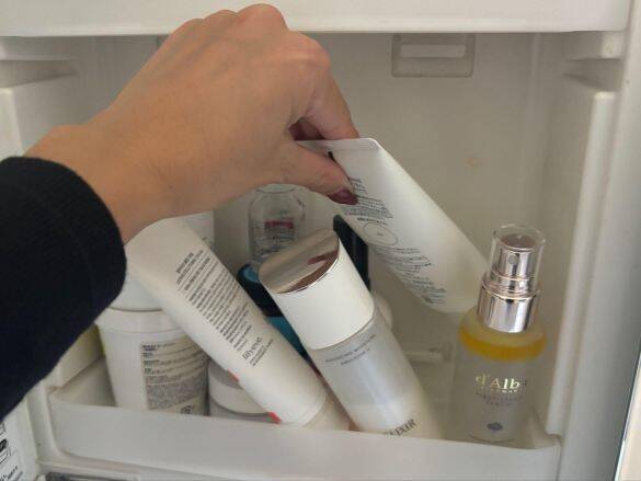 洗面台の“ごちゃつき収納”が一発でスッキリ！ ダイソー“高さ調節3段トレー”でデッドスペースゼロへ