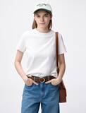 「GUの“1000円前後”Tシャツ「買ってはいけない」「これは買い」をアパレル店員が解説。“だらしなく見えるTシャツ”の特徴は」の画像1
