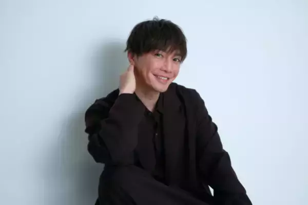 成宮寛貴、12年ぶり舞台復帰のワケ「人生を変えてくれた」恩師との再会。東出昌大との“意外な約束”も