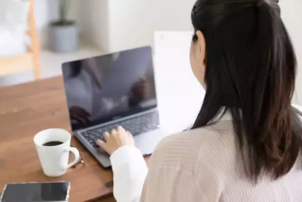 「「初対面の男性に冷たくされる」恋愛経験ゼロ、35歳女性の悩み。実は印象最悪だった“致命的ミス”とは？」の画像