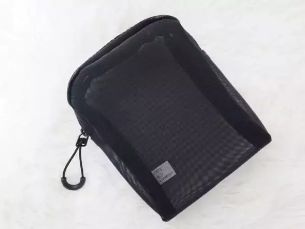 「無印良品の星4.8ポーチ、使ってみたら高評価のワケが判明！「シンプルすぎるメッシュポーチだけど…」」の画像