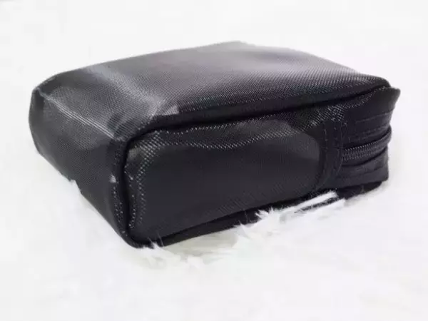 「無印良品の星4.8ポーチ、使ってみたら高評価のワケが判明！「シンプルすぎるメッシュポーチだけど…」」の画像