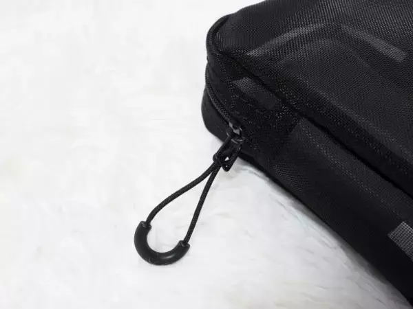 「無印良品の星4.8ポーチ、使ってみたら高評価のワケが判明！「シンプルすぎるメッシュポーチだけど…」」の画像