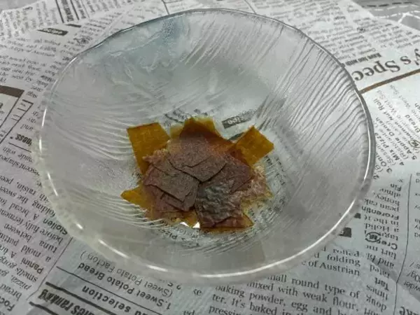 「海苔が高すぎる今、トップバリュ「野菜のシート」が救世主！ 年末・クリスマス料理の彩りにもめちゃ便利」の画像