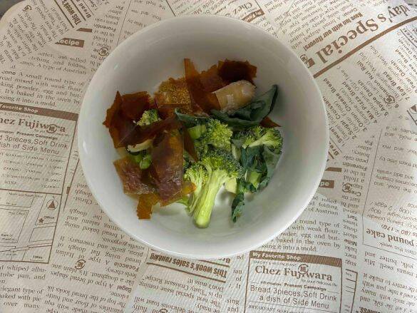 海苔が高すぎる今、トップバリュ「野菜のシート」が救世主！ 年末・クリスマス料理の彩りにもめちゃ便利