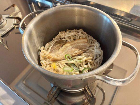 名店の味が“鍋で温めるだけ”で完成。キンレイPremiumの本格ラーメン3品が想像以上だった