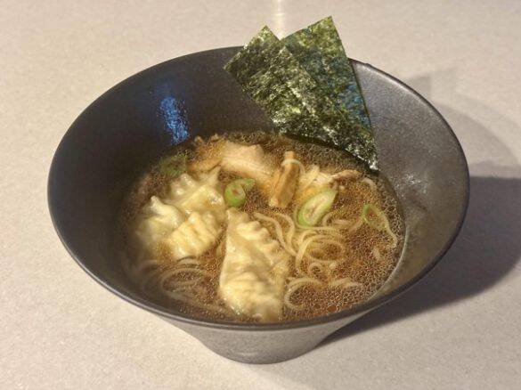 名店の味が“鍋で温めるだけ”で完成。キンレイPremiumの本格ラーメン3品が想像以上だった