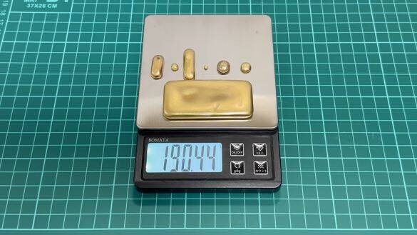ヤフオクの金歯も溶かす!? 執念で「金塊1kg」を目指す男性を直撃。そのロマンが凄すぎた