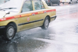 浴衣がびしょ濡れで下着透けてます…花火大会で豪雨という災難／びっくり体験人気記事BEST