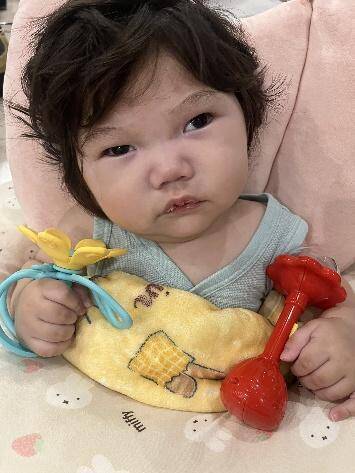 破水かと思ったら大量の血が…「出産時のトラブル」で我が子が“医療的ケア児”に。母親が体験漫画に込めた思いとは