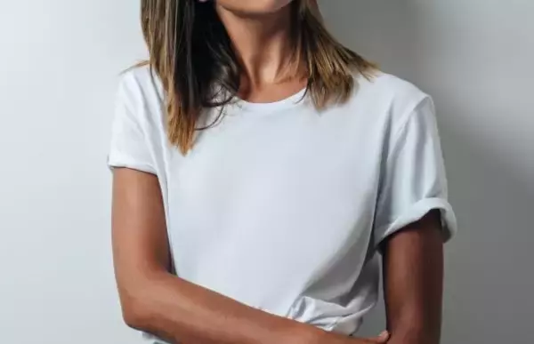 「息子のTシャツを借りて赤っ恥。“背中の文字”に気づかずスーパーへ／びっくり体験人気記事BEST」の画像