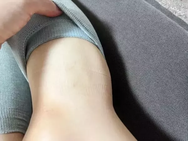 「「着圧ソックスはダルいけど、むくみはとりたい…」のモヤモヤを解決！無印良品の靴下が“正解”だった」の画像