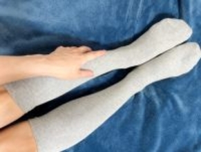 「着圧ソックスはダルいけど、むくみはとりたい…」のモヤモヤを解決！無印良品の靴下が“正解”だった
