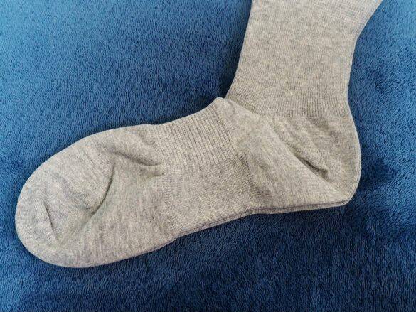 「着圧ソックスはダルいけど、むくみはとりたい…」のモヤモヤを解決！無印良品の靴下が“正解”だった