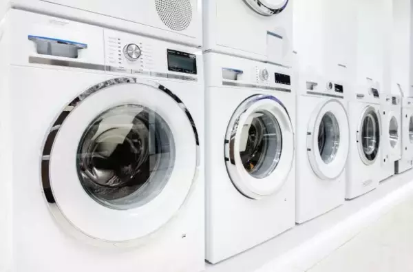 「急病の父を病院に送り、不安な気持ちで帰宅すると…夫が放った一言にガッカリ／結婚人気記事BEST」の画像