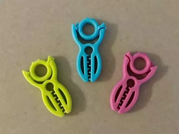 「洗濯の後「靴下をペアにするのが面倒すぎる問題」にサヨナラ！ たった110円で解決した方法は」の画像