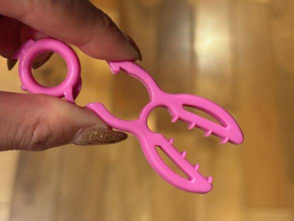 洗濯の後「靴下をペアにするのが面倒すぎる問題」にサヨナラ！ たった110円で解決した方法は