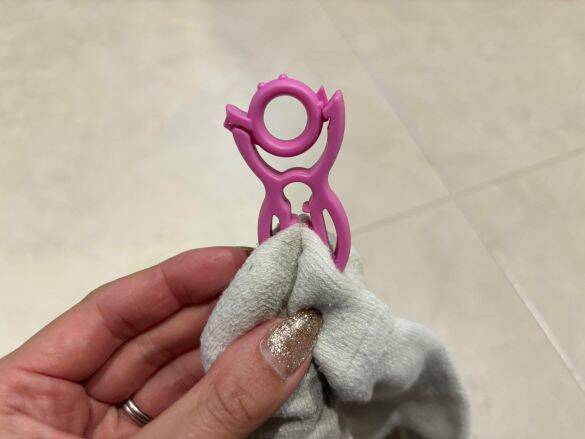 洗濯の後「靴下をペアにするのが面倒すぎる問題」にサヨナラ！ たった110円で解決した方法は