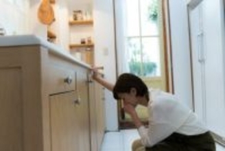 妊婦中に電車で席をゆずってもらったら、心無いオバサンの嫌味にズキッ／びっくり体験人気記事