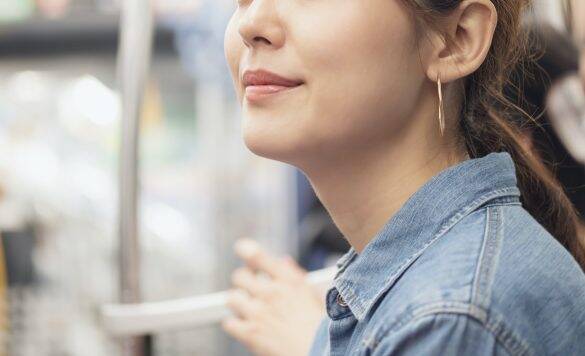 妊婦中に電車で席をゆずってもらったら、心無いオバサンの嫌味にズキッ／びっくり体験人気記事