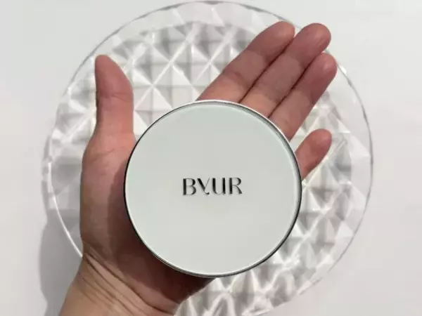 「49歳のクマ、シミが消えちゃった！コンシーラーいらずの優秀ファンデに感動した」の画像