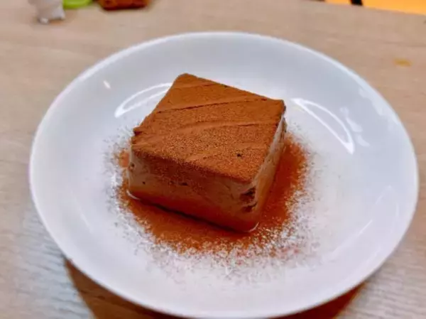 「ぐるぐるっと混ぜて冷やすだけ！ 濃厚な生チョコケーキが“豆腐”で作れちゃう。罪悪感ゼロでお腹もスッキリ」の画像