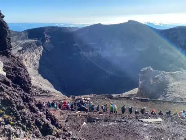 「山道に女児がひとり…親の言葉にゾッ。その親子登山、本当に子供のため？ 母が山頂で見たシビアな光景」の画像