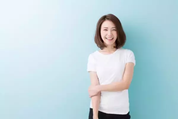 「満員電車の中で?! いきなりストレッチを始めた“迷惑おばさん”。周囲にぶつかりまくった結果…」の画像
