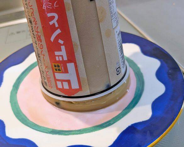 売り切れ続出で入手困難！ドンキ4軒回ってついに発見した「321円のメガサイズスイーツ」が凄すぎた