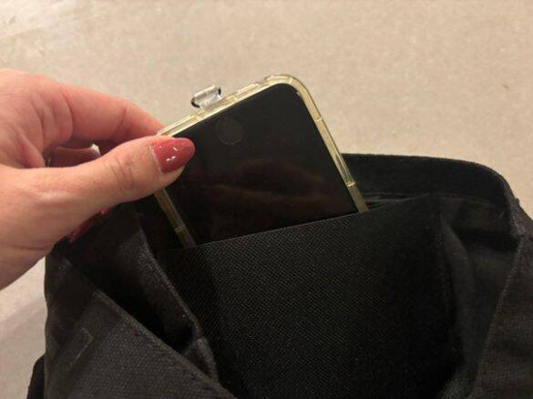 「バッグの中にポケット足りない問題」100均の“アイテム”で一発解決！バッグの「底で迷子」から卒業できたゃった