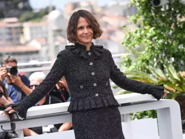 「“奇跡の50代”米女優が還暦目前で4度目婚へ。泥沼離婚を乗り越え築いた「最高の関係」で若返り加速⁈」の画像