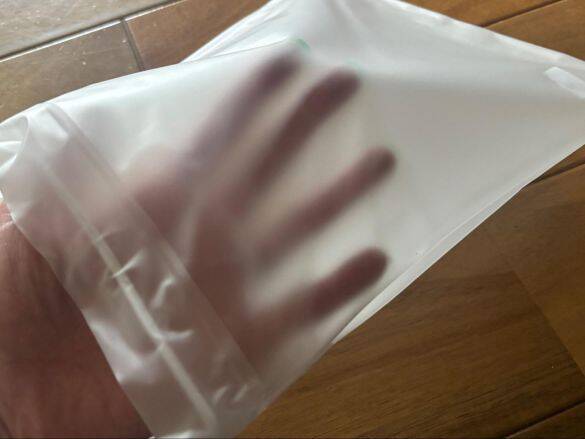 無印の399円～“水に強い巾着”が万能すぎ！ジップロックの弱点を克服した「絶妙な透け感と丈夫さ」に大満足｜無印良品週間に買いたいもの