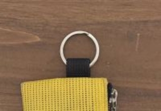 「“太い輪っか”のキーホルダー、つけるの大変すぎ問題」100均アイテムで一発解消！ 何十年も苦労してきたのに