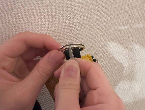 「“太い輪っか”のキーホルダー、つけるの大変すぎ問題」100均アイテムで一発解消！ 何十年も苦労してきたのに