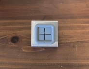 タオルを片手で押し込むだけ！ 3COINSのタオルホルダーが、キッチンの“最適解”だと思うワケ