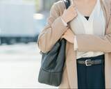 「電車で外国人観光客がうるさい…でも注意できずにいたら。女子高生の“可愛すぎるひと言”でみんなが救われた！」の画像3