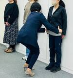 「「何を着ても老けて・太って見える…」のはなぜ？奇跡の48歳が教える“姿勢”を秒でなおす方法」の画像5