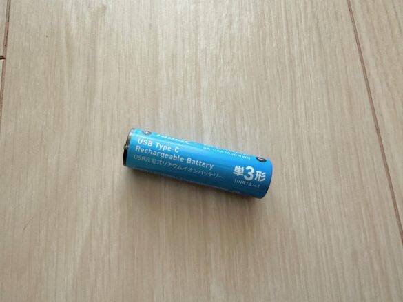もう「電池がない！」と絶望しない。“USB-C直挿し”充電池が便利すぎ…まさかのダイソーで550円なんて