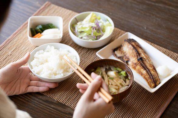 「やめてよかった美容法のトップは…」美しすぎる50歳漫画家が、全部自分でやった美容オタク道＜漫画＞／2025 人気記事top5