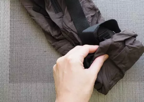 「“エコバッグが重くて手が痛い問題”が解決！100均グッズで両手がフリーに／2025 人気記事top5」の画像