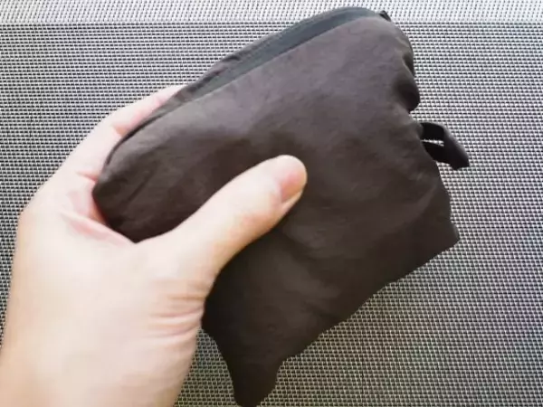 「“エコバッグが重くて手が痛い問題”が解決！100均グッズで両手がフリーに／2025 人気記事top5」の画像